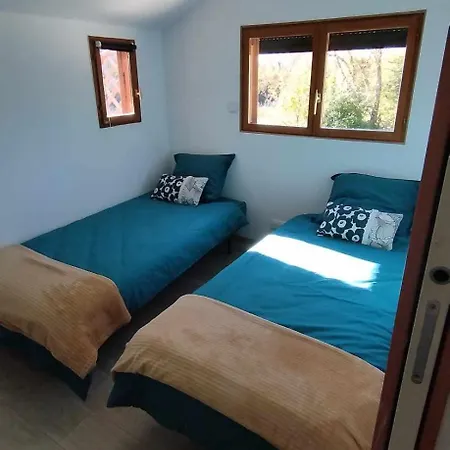 Holiday home Le De L'amitie Luche-Pringe